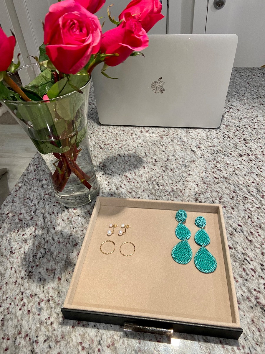 What I Loved this Fall – Chestnut Praline Latte + Mejuri Gold Hoops and&nbsp;More